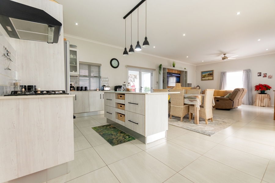 3 Bedroom Property for Sale in Lampiesbaai Western Cape